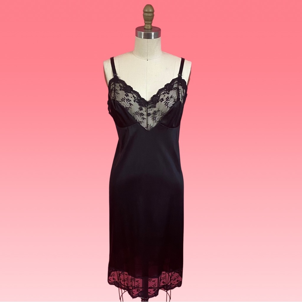 Vintage ILGWU 60s/70s Goth BalletCore Black Lace Empire Waist Slip Dress ~M-L